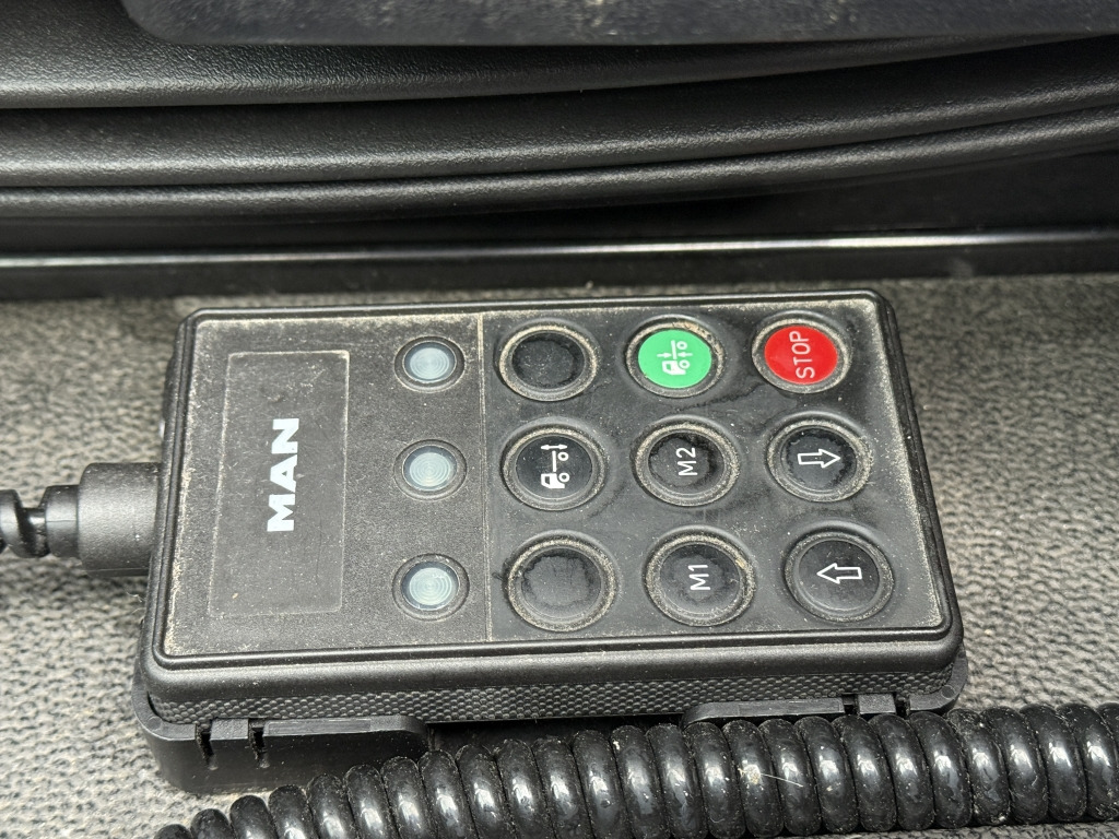 MAN TGL 12.220 Klimaautom. Kamera NAVI 7,1m Koff+LBW - Kravas automašīna ar slēgto virsbūvi: foto 4 MAN TGL 12.220 Klimaautom. Kamera NAVI 7,1m Koff+LBW - Kravas automašīna ar slēgto virsbūvi: foto 4