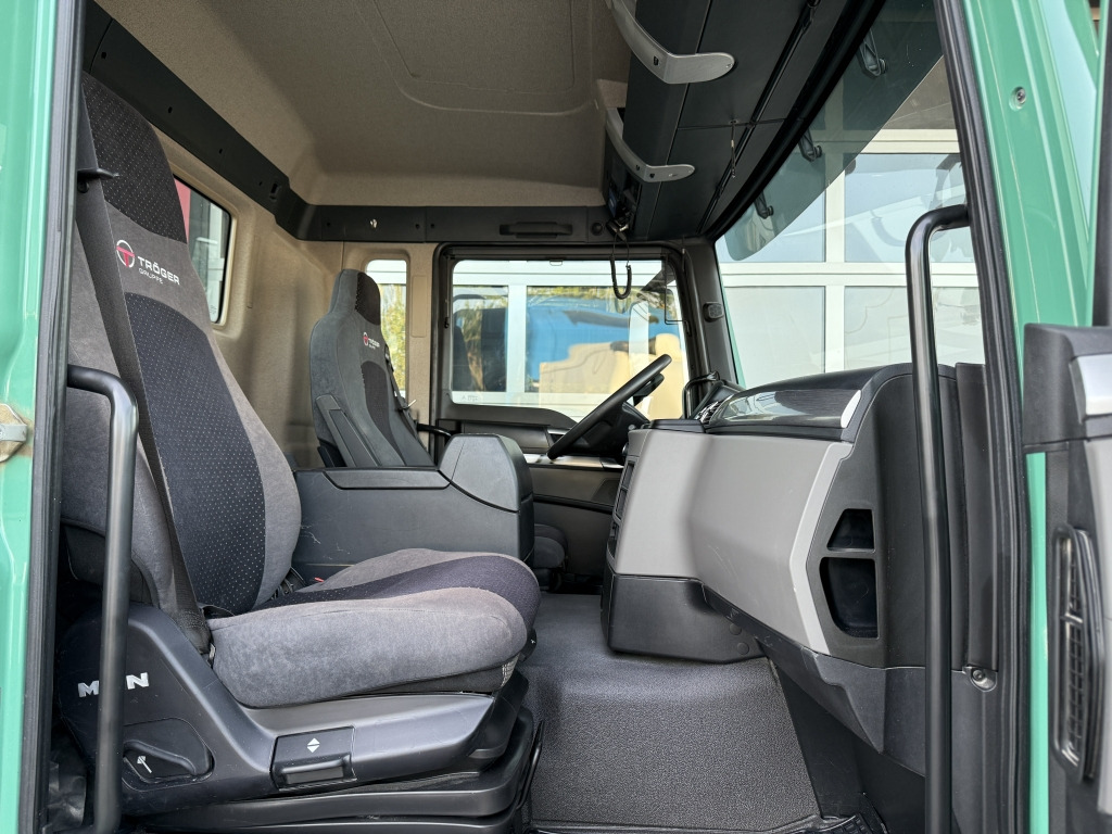 MAN TGS 26.500 6x4 12m³ Kipper Retarder NAVI 1.Hand - Kravas automašīna pašizgāzējs: foto 3 MAN TGS 26.500 6x4 12m³ Kipper Retarder NAVI 1.Hand - Kravas automašīna pašizgāzējs: foto 3