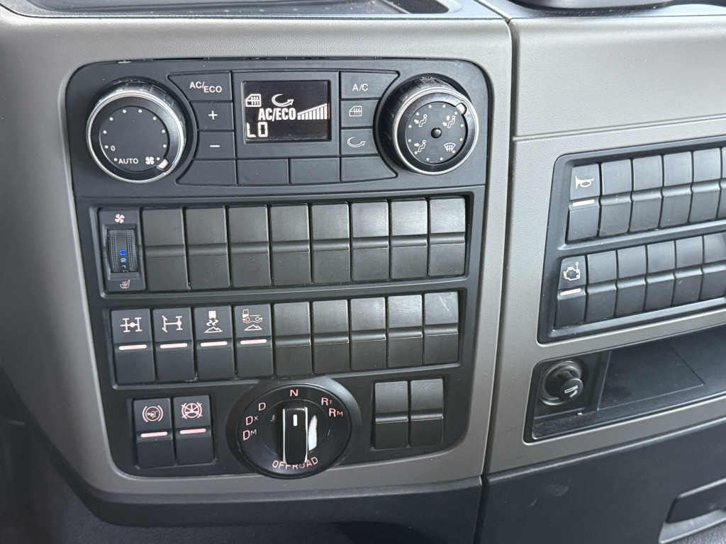 MAN TGS 26.500 6x4 12m³ Kipper Retarder NAVI 1.Hand - Kravas automašīna pašizgāzējs: foto 5 MAN TGS 26.500 6x4 12m³ Kipper Retarder NAVI 1.Hand - Kravas automašīna pašizgāzējs: foto 5