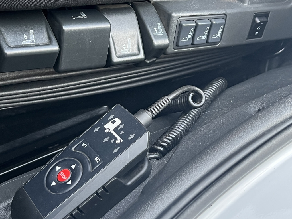 Mercedes-Benz Atego 1530 Klima Motorbremse Tempomat 7,35m +LBW - Kravas automašīna ar tentu: foto 5 Mercedes-Benz Atego 1530 Klima Motorbremse Tempomat 7,35m +LBW - Kravas automašīna ar tentu: foto 5