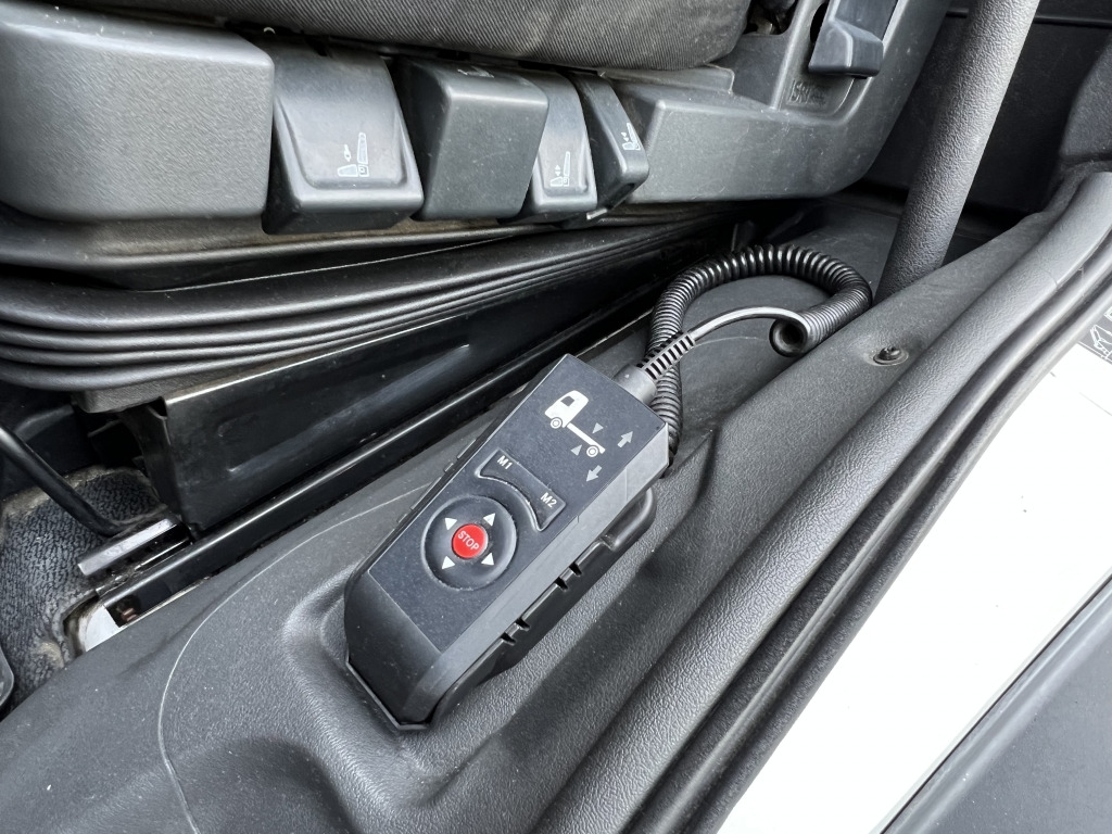 Mercedes-Benz Atego 818 Klima AHK 6,05m Koffer LBW Tempomat - Furgons ar slēgtā virsbūve: foto 3 Mercedes-Benz Atego 818 Klima AHK 6,05m Koffer LBW Tempomat - Furgons ar slēgtā virsbūve: foto 3