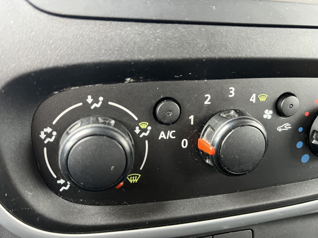 Opel Vivaro 1.6 CDTi L2H1 Klima NAVI Konvekta FK2510 - Komercauto refrižerators: foto 3 Opel Vivaro 1.6 CDTi L2H1 Klima NAVI Konvekta FK2510 - Komercauto refrižerators: foto 3