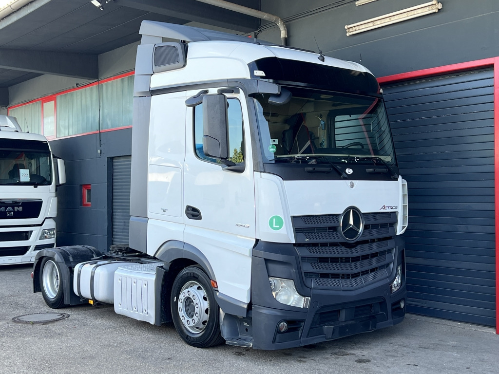 Mercedes-Benz Actros 1843 Euro6 Klimaanlage Motorbremse 2xTank - Vilcējs: foto 1 Mercedes-Benz Actros 1843 Euro6 Klimaanlage Motorbremse 2xTank - Vilcējs: foto 1