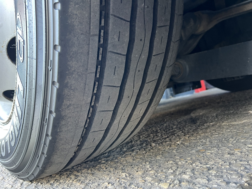 Mercedes-Benz Actros 1843 Euro6 Klimaanlage Motorbremse 2xTank - Vilcējs: foto 3 Mercedes-Benz Actros 1843 Euro6 Klimaanlage Motorbremse 2xTank - Vilcējs: foto 3