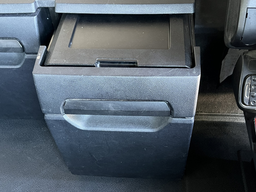 Mercedes-Benz Actros 1843 Euro6 Klimaanlage Motorbremse 2xTank - Vilcējs: foto 2 Mercedes-Benz Actros 1843 Euro6 Klimaanlage Motorbremse 2xTank - Vilcējs: foto 2