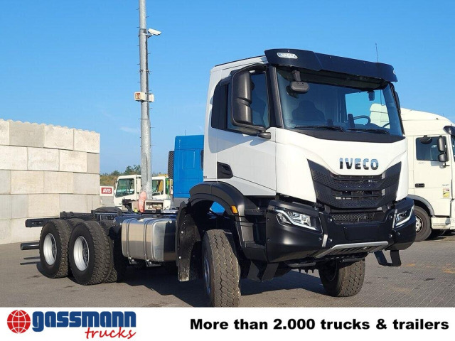 Jaunā Pacēlājs ar āķi Iveco T-Way 360 6x6: foto 8