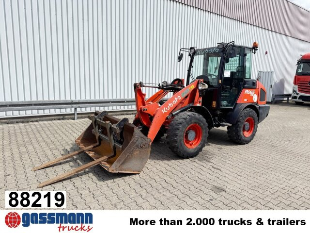 Kubota R065 4x4, Palettengabel, ca. 1.733 Betr.-Std. - Riteņu iekrāvējs: foto 1 Kubota R065 4x4, Palettengabel, ca. 1.733 Betr.-Std. - Riteņu iekrāvējs: foto 1