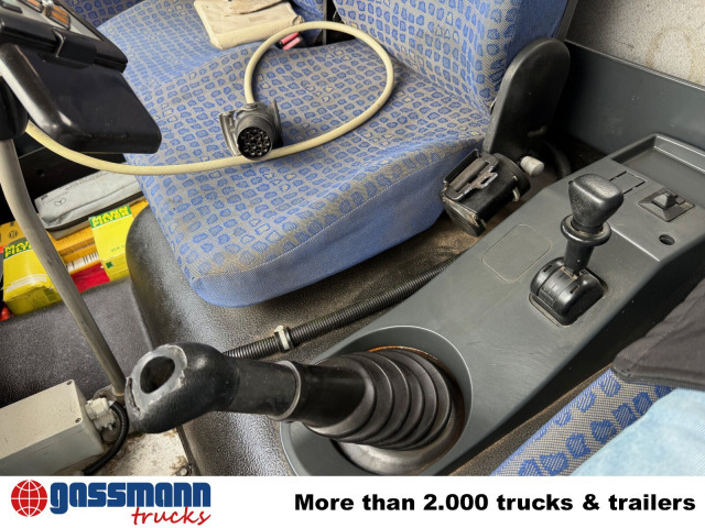 MAN 14.225 LAK 4x4 BB, Winterdienstausstattung - Kravas automašīna pašizgāzējs: foto 5 MAN 14.225 LAK 4x4 BB, Winterdienstausstattung - Kravas automašīna pašizgāzējs: foto 5