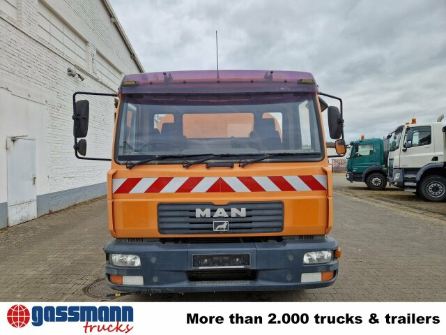 Ielu tīrīšanas mašīna MAN TGL 12.180 , Bucher Kehrmaschine CF 50: foto 10