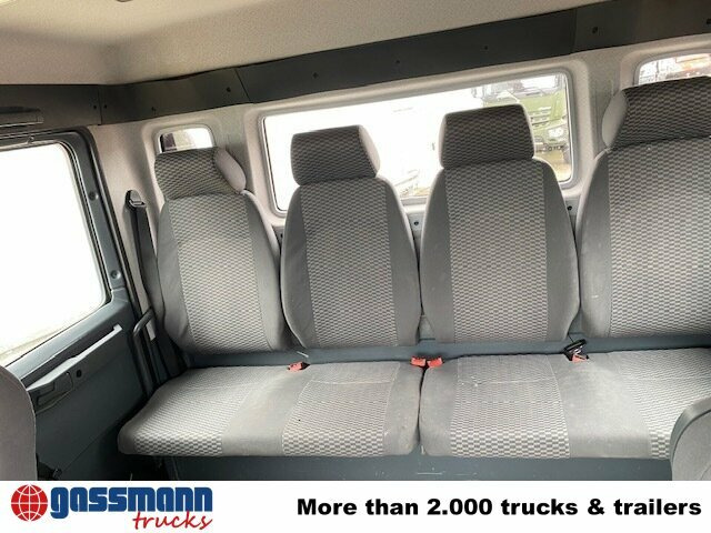 MAN TGM 18.280 4x2 BL Doka - Kravas automašīna ar slēgto virsbūvi: foto 2 MAN TGM 18.280 4x2 BL Doka - Kravas automašīna ar slēgto virsbūvi: foto 2