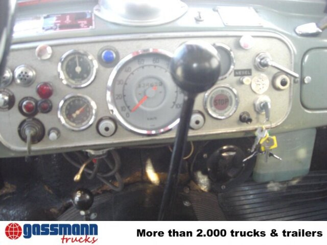 Magirus Deutz Magirus Uranus 250D 22 KW16 - Ugunsdzēsēju mašīna, Kravas auto ar manipulatoru: foto 3 Magirus Deutz Magirus Uranus 250D 22 KW16 - Ugunsdzēsēju mašīna, Kravas auto ar manipulatoru: foto 3