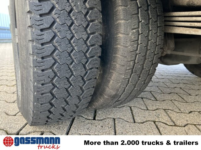 Mercedes-Benz 711 D-KA 4x2, Standklima, 11-Sitze, 2 x on stock - Mikroautobuss, Pasažieru furgons: foto 3 Mercedes-Benz 711 D-KA 4x2, Standklima, 11-Sitze, 2 x on stock - Mikroautobuss, Pasažieru furgons: foto 3