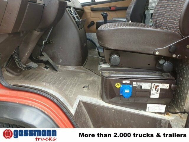 Mercedes-Benz 814 D TLF 8/6 4x2, DOKA, Feuerwehr - Ugunsdzēsēju mašīna: foto 2 Mercedes-Benz 814 D TLF 8/6 4x2, DOKA, Feuerwehr - Ugunsdzēsēju mašīna: foto 2