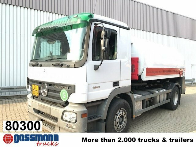 Mercedes-Benz Actros 1841 L 4x2, Esterer Tankaufbau ca. - Autocisterna: foto 1 Mercedes-Benz Actros 1841 L 4x2, Esterer Tankaufbau ca. - Autocisterna: foto 1