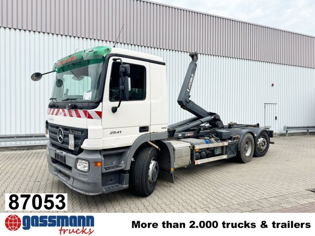 Mercedes-Benz Actros 2541 L 6x2, Retader, Lenkachse - Pacēlājs ar āķi: foto 1 Mercedes-Benz Actros 2541 L 6x2, Retader, Lenkachse - Pacēlājs ar āķi: foto 1
