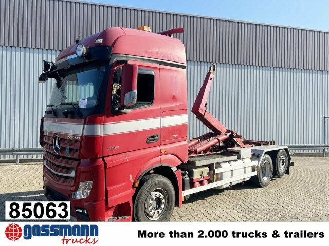 Mercedes-Benz Actros 2551 L 6x2/46, Retarder, Liftachse, - Pacēlājs ar āķi: foto 1 Mercedes-Benz Actros 2551 L 6x2/46, Retarder, Liftachse, - Pacēlājs ar āķi: foto 1