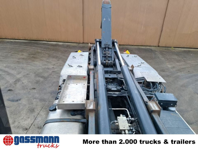 Mercedes-Benz Actros 2644 LK 6x4 VDL Abrollanlage - Pacēlājs ar āķi: foto 4 Mercedes-Benz Actros 2644 LK 6x4 VDL Abrollanlage - Pacēlājs ar āķi: foto 4