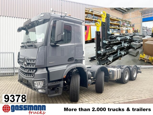 Mercedes-Benz Arocs 3251 L 8x4/4, Motorabtrieb - Pacēlājs ar āķi: foto 1 Mercedes-Benz Arocs 3251 L 8x4/4, Motorabtrieb - Pacēlājs ar āķi: foto 1