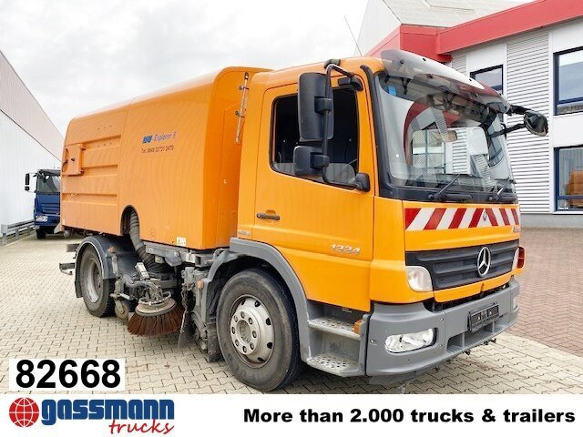 Mercedes-Benz Atego 1324 4x2, Kehrmaschine Explorer 8 - Ielu tīrīšanas mašīna: foto 1 Mercedes-Benz Atego 1324 4x2, Kehrmaschine Explorer 8 - Ielu tīrīšanas mašīna: foto 1