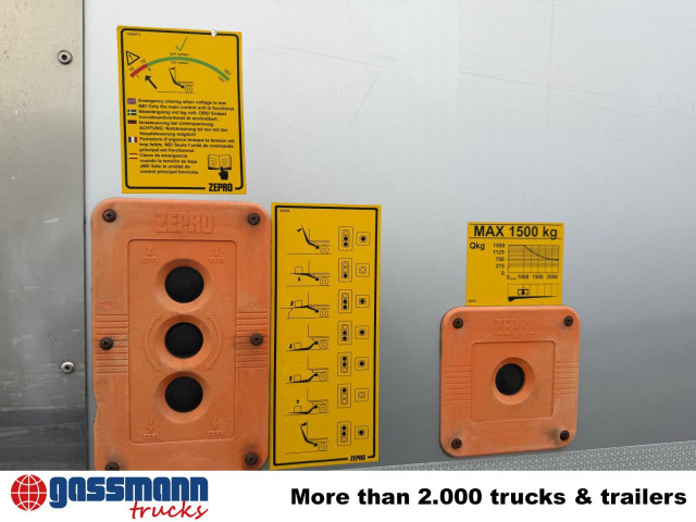 Mercedes-Benz Atego 1330 4x4, Iso-Koffer mit Heizung, LBW - Kravas automašīna ar slēgto virsbūvi: foto 5 Mercedes-Benz Atego 1330 4x4, Iso-Koffer mit Heizung, LBW - Kravas automašīna ar slēgto virsbūvi: foto 5