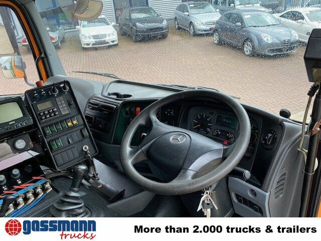 Mercedes-Benz Atego 1524 L 4x2 Kehrmaschine FAUN Viajet - Ielu tīrīšanas mašīna: foto 3 Mercedes-Benz Atego 1524 L 4x2 Kehrmaschine FAUN Viajet - Ielu tīrīšanas mašīna: foto 3