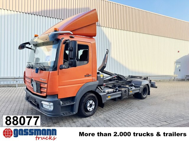 Mercedes-Benz Atego 824 L 4x2, Motorabtrieb, City-Abroller - Pacēlājs ar āķi: foto 1 Mercedes-Benz Atego 824 L 4x2, Motorabtrieb, City-Abroller - Pacēlājs ar āķi: foto 1