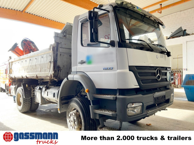 Mercedes-Benz Axor 1833 AK 4x4 mit Heckkran Atlas 105.2-A2L - Kravas automašīna pašizgāzējs, Kravas auto ar manipulatoru: foto 4 Mercedes-Benz Axor 1833 AK 4x4 mit Heckkran Atlas 105.2-A2L - Kravas automašīna pašizgāzējs, Kravas auto ar manipulatoru: foto 4