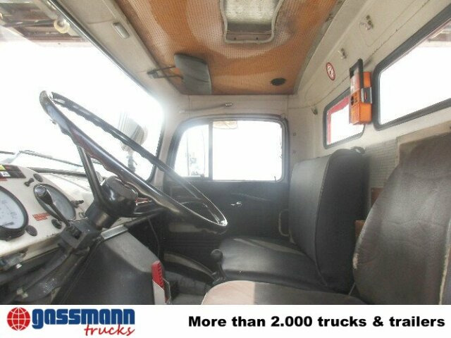 Mercedes-Benz L 1519 4x2 Feuerwehr Drehleiter DL30 - Ugunsdzēsēju mašīna: foto 4 Mercedes-Benz L 1519 4x2 Feuerwehr Drehleiter DL30 - Ugunsdzēsēju mašīna: foto 4