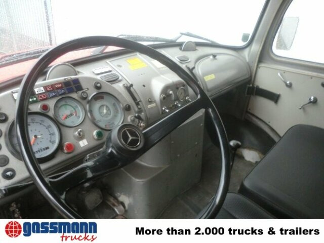 Mercedes-Benz LAK 1924 4x4 TLF, Feuerwehr - Ugunsdzēsēju mašīna: foto 2 Mercedes-Benz LAK 1924 4x4 TLF, Feuerwehr - Ugunsdzēsēju mašīna: foto 2