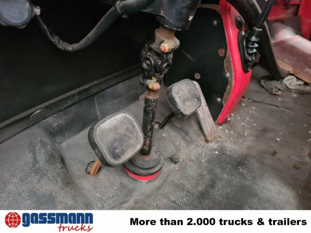 Mercedes-Benz LP 813 4x2 TLF8 Feuerwehr - Ugunsdzēsēju mašīna: foto 4 Mercedes-Benz LP 813 4x2 TLF8 Feuerwehr - Ugunsdzēsēju mašīna: foto 4