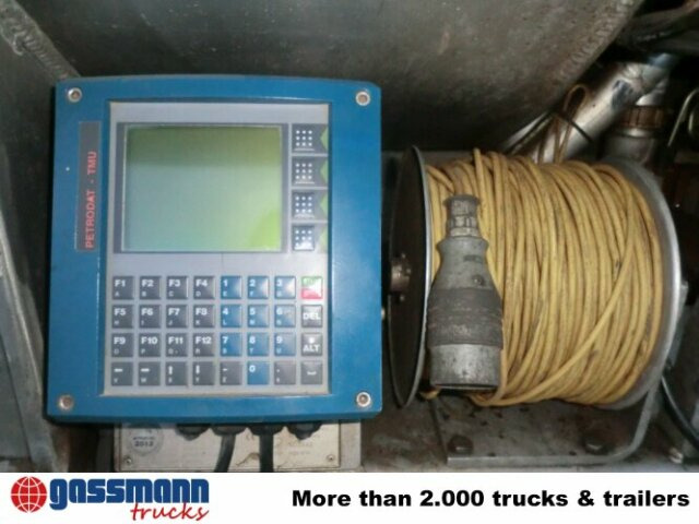 Mercedes-Benz SK 1824 L 4x2, Esterer Tankaufbau ca. 13.100l, 2 - Autocisterna: foto 4 Mercedes-Benz SK 1824 L 4x2, Esterer Tankaufbau ca. 13.100l, 2 - Autocisterna: foto 4