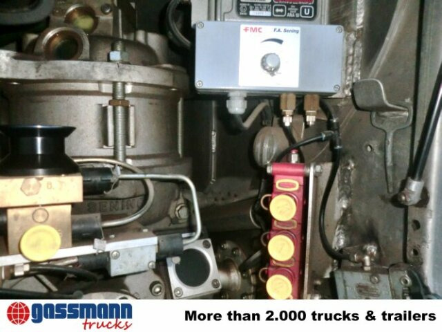 Mercedes-Benz SK 1824 L 4x2, Esterer Tankaufbau ca. 13.100l, 2 - Autocisterna: foto 3 Mercedes-Benz SK 1824 L 4x2, Esterer Tankaufbau ca. 13.100l, 2 - Autocisterna: foto 3