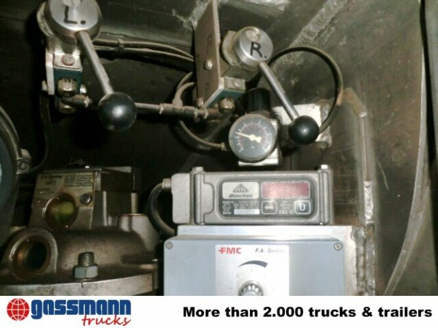 Mercedes-Benz SK 1824 L 4x2, Esterer Tankaufbau ca. 13.100l, 2 - Autocisterna: foto 5 Mercedes-Benz SK 1824 L 4x2, Esterer Tankaufbau ca. 13.100l, 2 - Autocisterna: foto 5