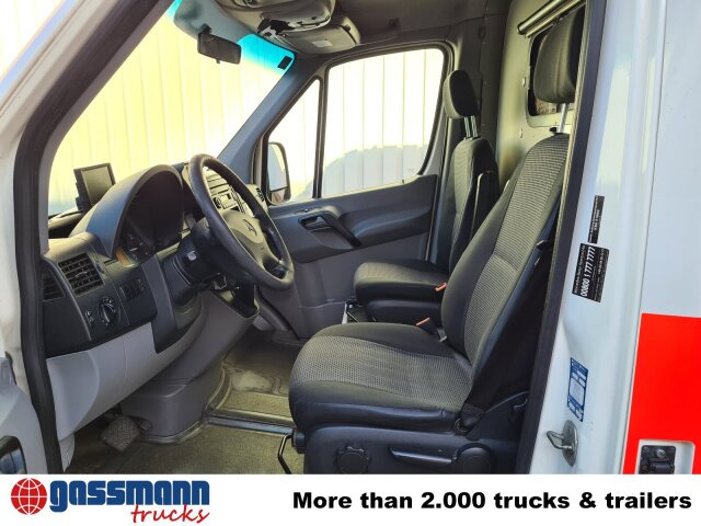 Mercedes-Benz Sprinter 316 KA 4x2, Rettungswagen - Kravas mikroautobuss: foto 5 Mercedes-Benz Sprinter 316 KA 4x2, Rettungswagen - Kravas mikroautobuss: foto 5