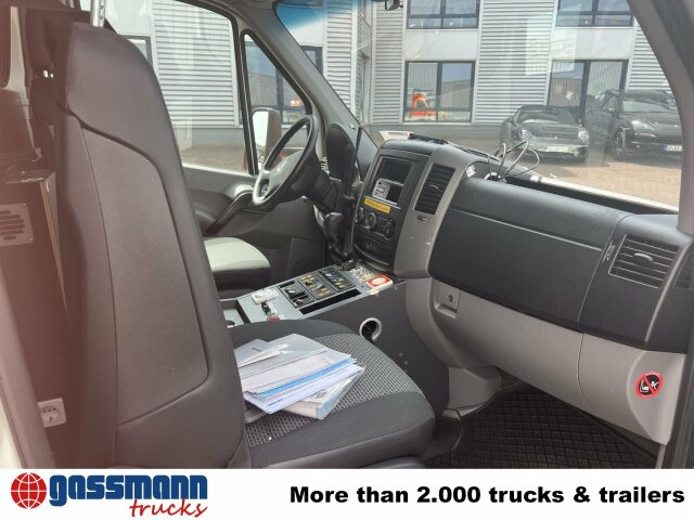 Mercedes-Benz Sprinter 516 CDI 4x2, Rettungswagen, Bi-Xenon - Kravas mikroautobuss: foto 5 Mercedes-Benz Sprinter 516 CDI 4x2, Rettungswagen, Bi-Xenon - Kravas mikroautobuss: foto 5