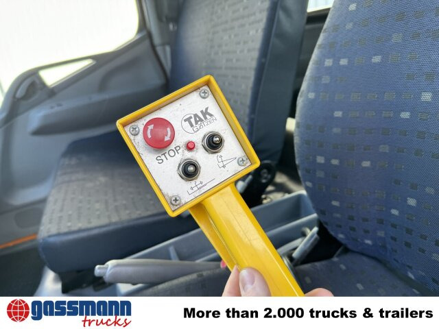 Mitsubishi Canter Fuso 6C15D 4x2 Doka, City-Abroller - Pacēlājs ar āķi: foto 4 Mitsubishi Canter Fuso 6C15D 4x2 Doka, City-Abroller - Pacēlājs ar āķi: foto 4