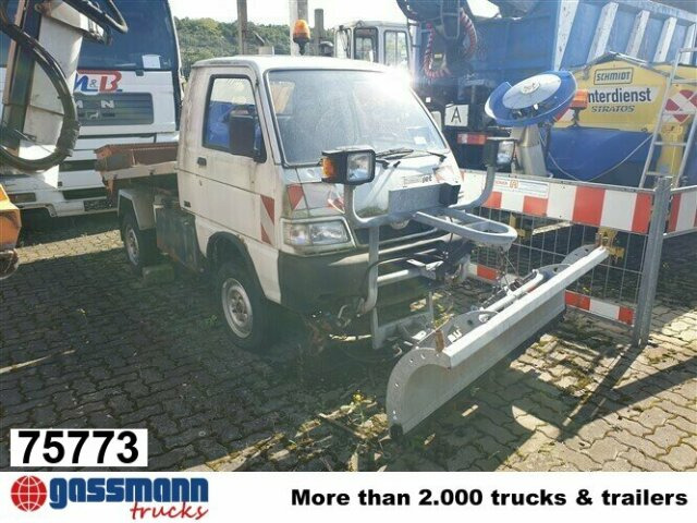 PFAU S 85 4x4 - Komercauto pašizgāzējs: foto 1 PFAU S 85 4x4 - Komercauto pašizgāzējs: foto 1