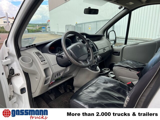 Renault Trafik 2.0 dCi115 4x2, Krankentransporter - Ātrās palīdzības mašīna: foto 5 Renault Trafik 2.0 dCi115 4x2, Krankentransporter - Ātrās palīdzības mašīna: foto 5