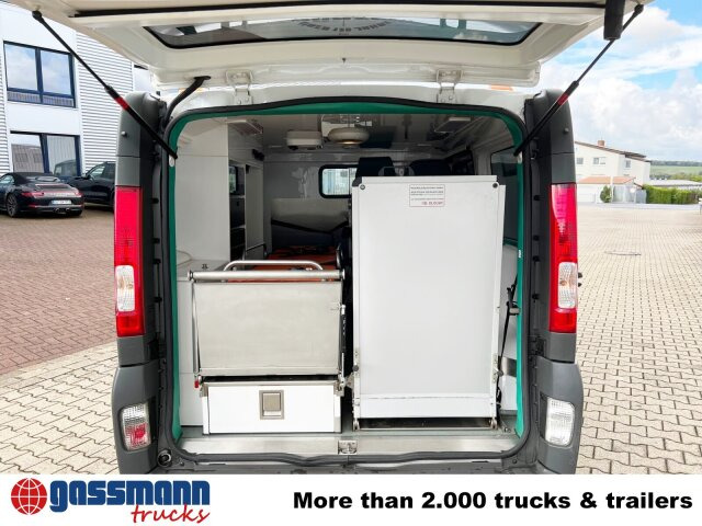 Renault Trafik 2.0 dCi115 4x2, Krankentransporter - Ātrās palīdzības mašīna: foto 2 Renault Trafik 2.0 dCi115 4x2, Krankentransporter - Ātrās palīdzības mašīna: foto 2