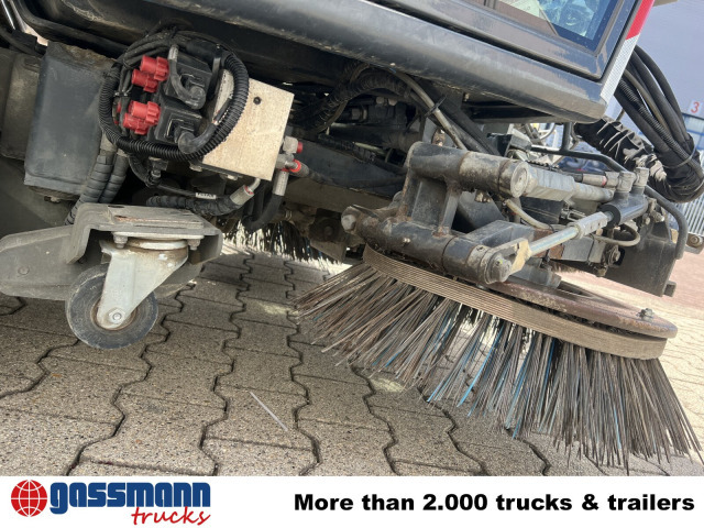 Schmidt Swingo Compact 200 4x2, Kehrmaschine - Ielu tīrīšanas mašīna: foto 3 Schmidt Swingo Compact 200 4x2, Kehrmaschine - Ielu tīrīšanas mašīna: foto 3