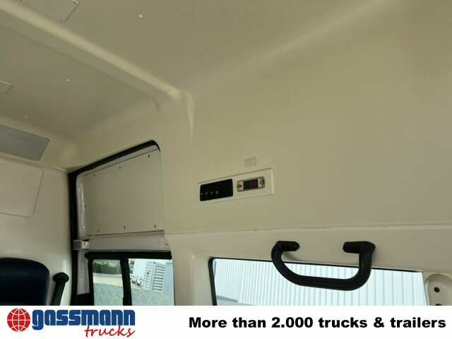 Volkswagen T5 2.0 TDI 4x2, Krankenwagen - Ātrās palīdzības mašīna: foto 2 Volkswagen T5 2.0 TDI 4x2, Krankenwagen - Ātrās palīdzības mašīna: foto 2