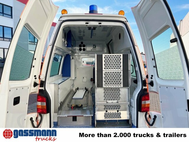Volkswagen T5 2.5 TDI 4x2, Krankenwagen - Ātrās palīdzības mašīna: foto 2 Volkswagen T5 2.5 TDI 4x2, Krankenwagen - Ātrās palīdzības mašīna: foto 2
