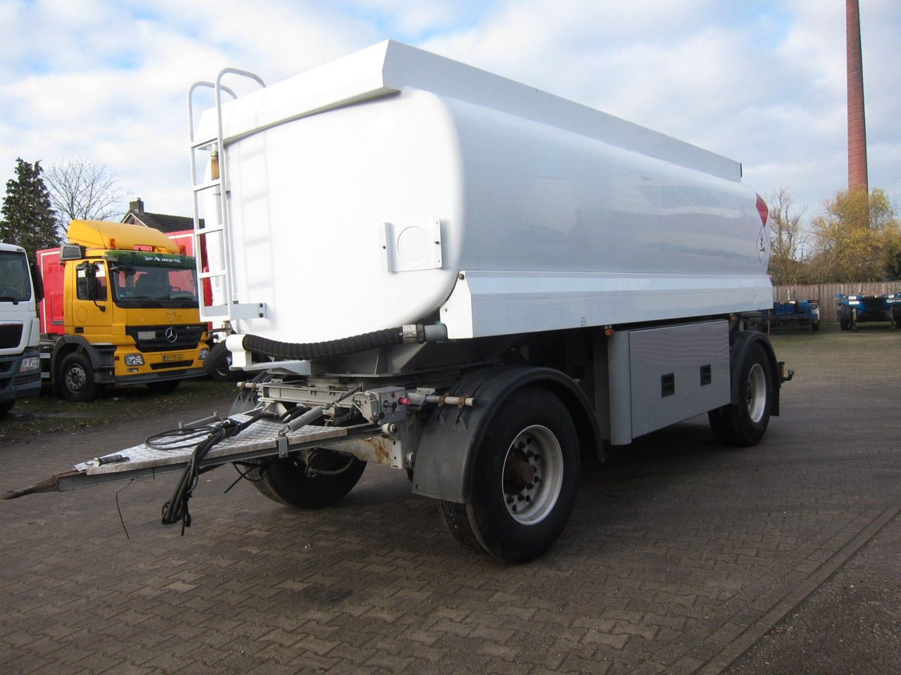 Lindner & Fischer 18400ltr 3 Kammern Oben-Unten - Piekabe cisterna: foto 3 Lindner & Fischer 18400ltr 3 Kammern Oben-Unten - Piekabe cisterna: foto 3