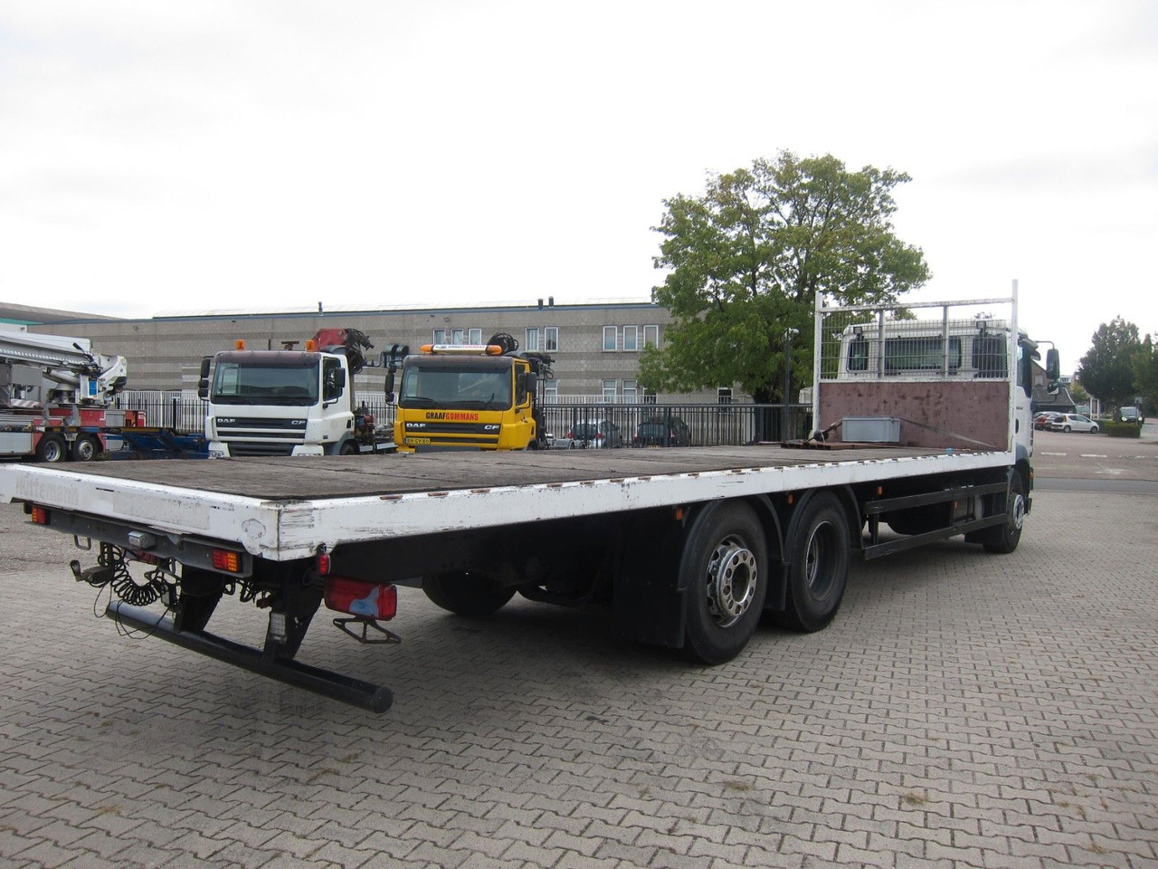 MAN TGM 26 340 6X2*4 BL Plateau Manual - Bortu kravas automašīna/ Platforma: foto 5 MAN TGM 26 340 6X2*4 BL Plateau Manual - Bortu kravas automašīna/ Platforma: foto 5
