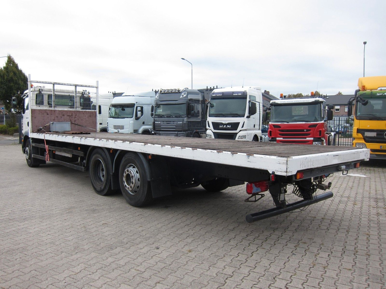 MAN TGM 26 340 6X2*4 BL Plateau Manual - Bortu kravas automašīna/ Platforma: foto 3 MAN TGM 26 340 6X2*4 BL Plateau Manual - Bortu kravas automašīna/ Platforma: foto 3