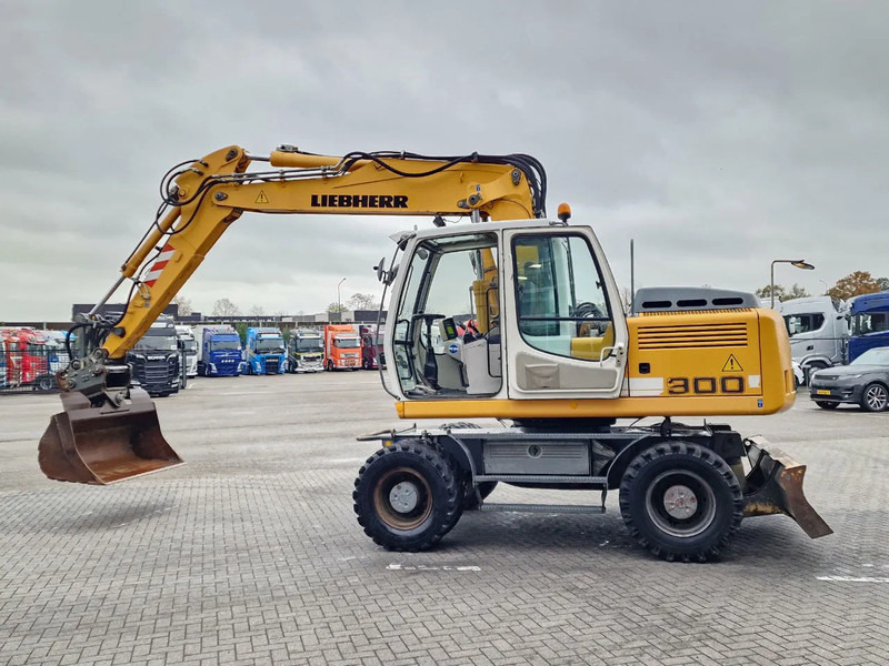 Liebherr A900C - 95 KW - Central Greasing - - Riteņu ekskavators: foto 5 Liebherr A900C - 95 KW - Central Greasing - - Riteņu ekskavators: foto 5