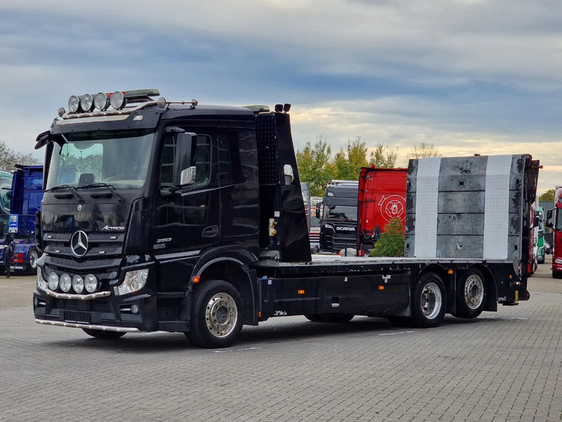 Mercedes-Benz Actros 2553 6x2 - Flabad hydraulic ramps/extension - Winch - Camera - Machine mover - Autovedējs: foto 4 Mercedes-Benz Actros 2553 6x2 - Flabad hydraulic ramps/extension - Winch - Camera - Machine mover - Autovedējs: foto 4