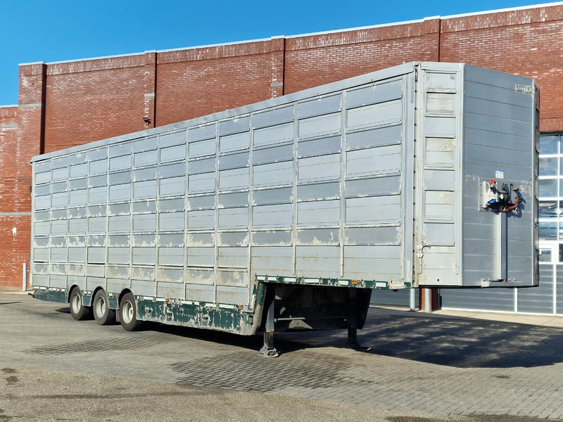 Pezzaioli 5 deck livestock trailer - Water & Ventilation - Loadlift - Folding floors - BPW Axle - 155M3 - Puspiekabe dzīvnieku pārvadāšanai: foto 2 Pezzaioli 5 deck livestock trailer - Water & Ventilation - Loadlift - Folding floors - BPW Axle - 155M3 - Puspiekabe dzīvnieku pārvadāšanai: foto 2
