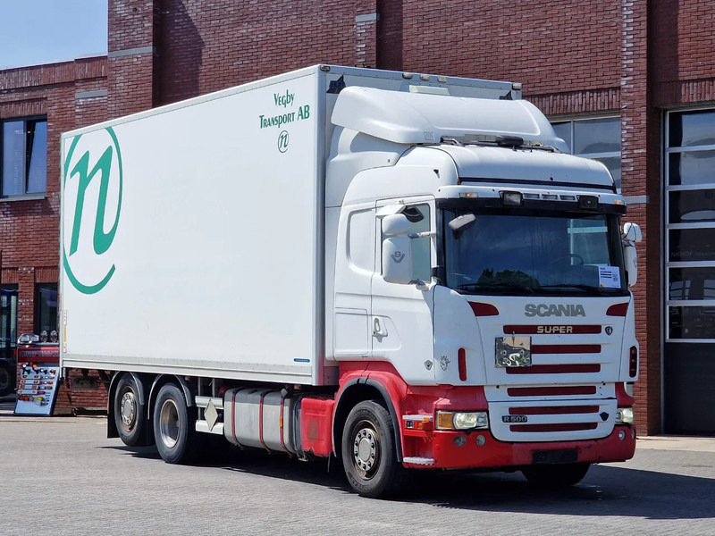 Scania R500 V8 Highline 6x2*4 - Box with side doors - Loadlift - Manual gearbox with retarder - Full air - Steering axle - Kravas automašīna ar slēgto virsbūvi: foto 1 Scania R500 V8 Highline 6x2*4 - Box with side doors - Loadlift - Manual gearbox with retarder - Full air - Steering axle - Kravas automašīna ar slēgto virsbūvi: foto 1