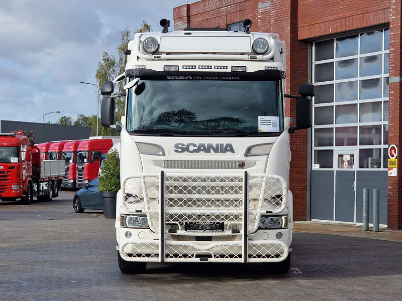 Scania R520 V8 8x2*4 - Tank - 19.000L - 4 compartments - Pump and counter - Retarder - Autocisterna: foto 2 Scania R520 V8 8x2*4 - Tank - 19.000L - 4 compartments - Pump and counter - Retarder - Autocisterna: foto 2